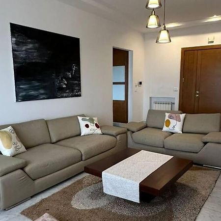 אריאנה Un Tres Beau Studio Luxueux מראה חיצוני תמונה