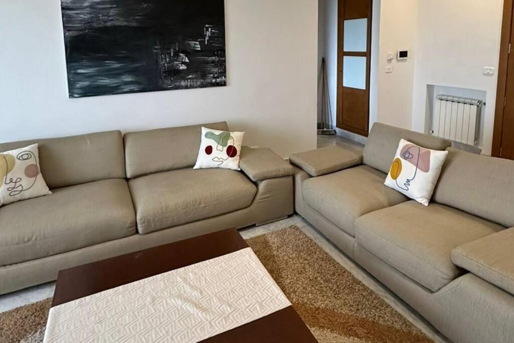 אריאנה Un Tres Beau Studio Luxueux מראה חיצוני תמונה